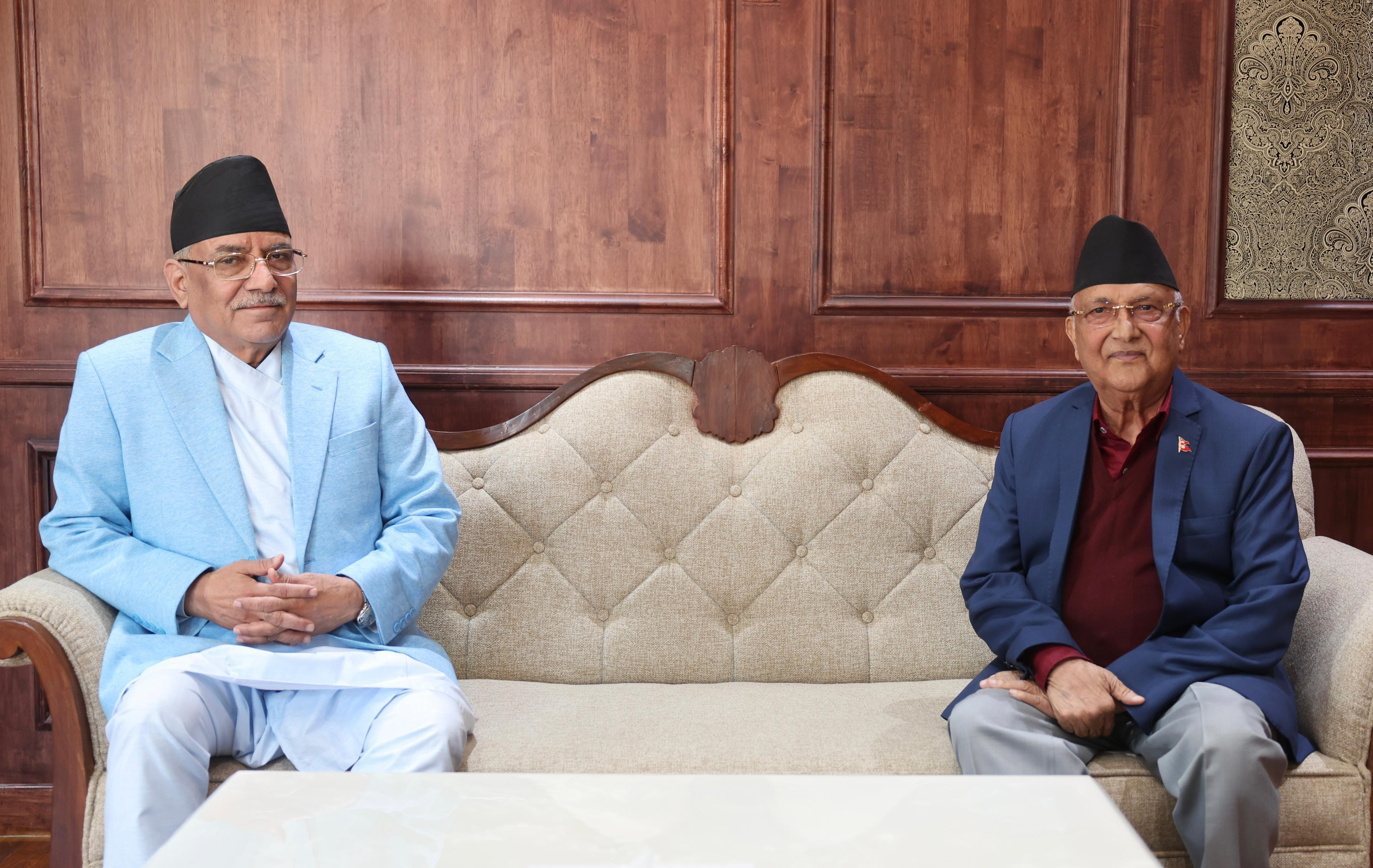 सिंहदरबारमा ओली-प्रचण्ड भेट